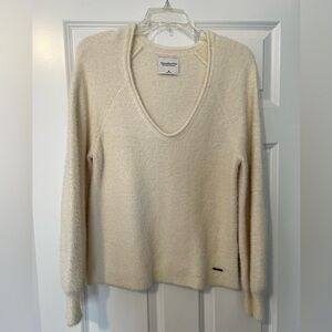 Abercrombie & Fitch Cream eyelet V-Neck Sweater